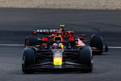 Verstappen: "Aracımız bu hafta sonu harikaydı" 