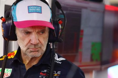 Newey 2025'te F1'deki rakibine katılmakta serbest! - Red Bull için "tam bir felaket" uyarısında bulunuldu 