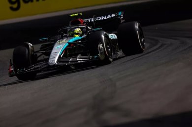 Hamilton: "Ferrari ve Red Bull'a yakın olmak harika hissettirdi" 