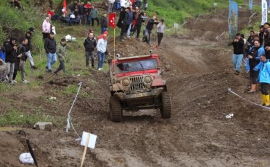 Off-road tutkunları Ordu'da yarıştı 